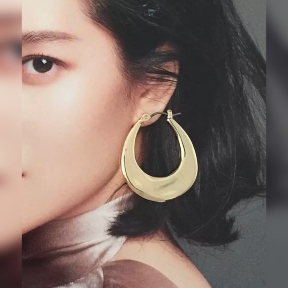 gem jewelry Jewelry - Casual gold water wave effect oval hoop earrings